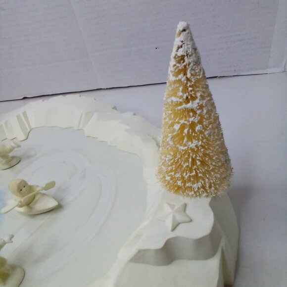 Department 56 Snowbabies Animated Skating Pond Christmas Holiday - Picture 7 of 15